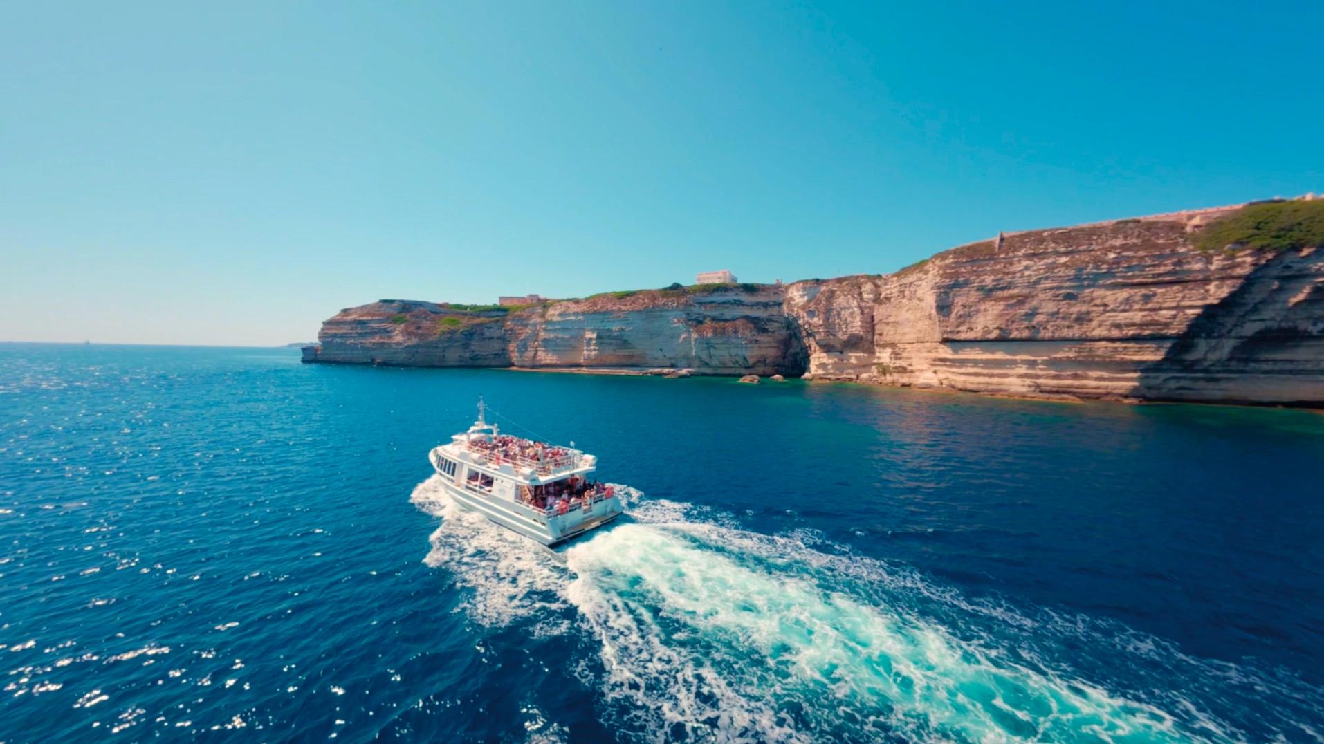 vedettes à passagers de deux étages pour vos excursions en bateau